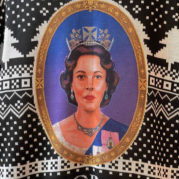 Netflix The Crown Queen Elizabeth Olivia Coleman Ugly Christmas Sweater Size L - Picture 2 of 5